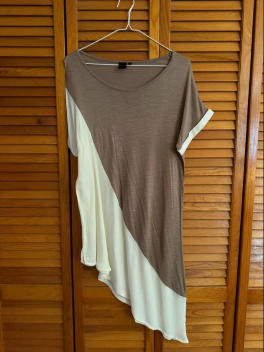 Mona B Tunic Top Slanted Bottom Pullover Top